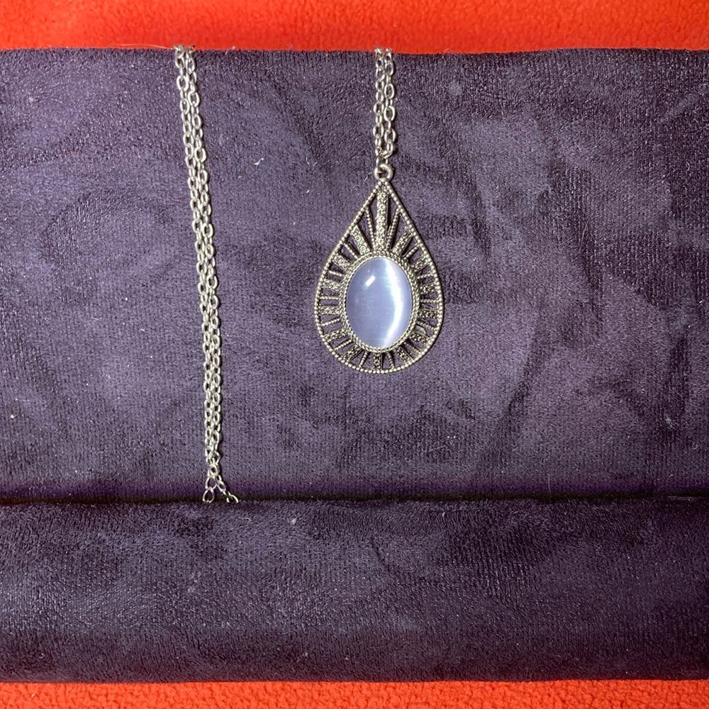 Silver pendant and chain